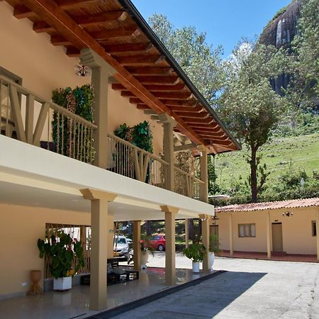 Guatapé Mansion By Bernalo Hotels מראה חיצוני תמונה