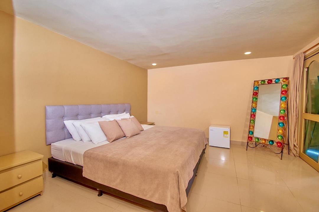 Guatapé Mansion By Bernalo Hotels מראה חיצוני תמונה