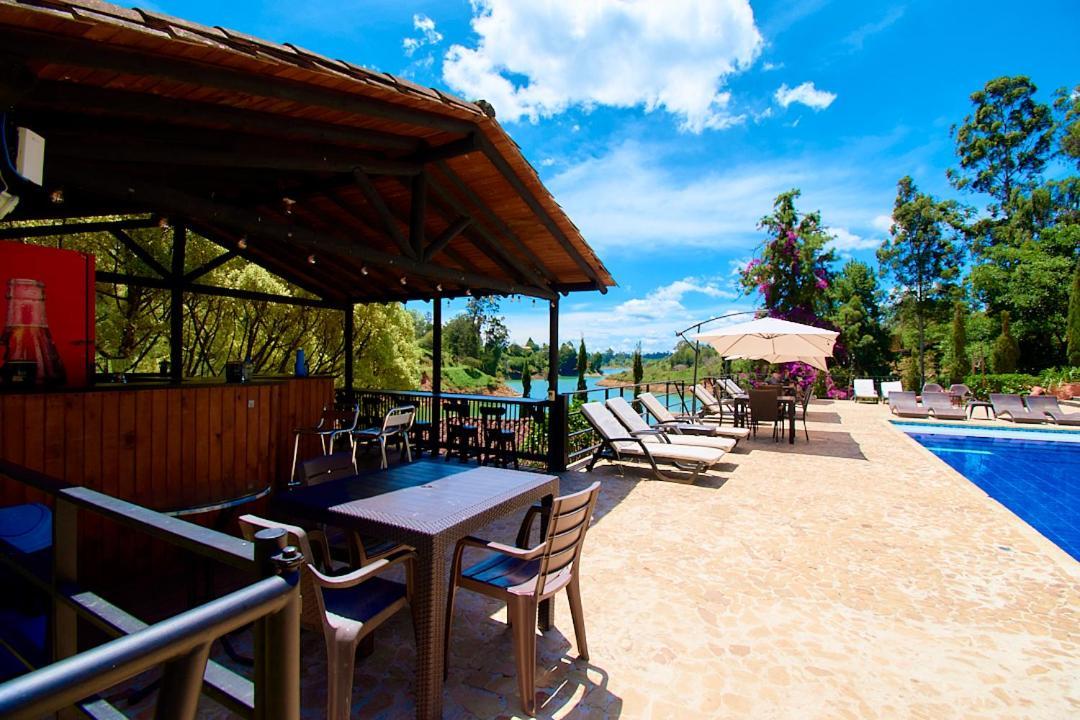 Guatapé Mansion By Bernalo Hotels מראה חיצוני תמונה