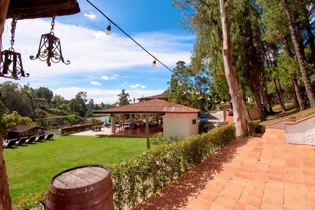 Guatapé Mansion By Bernalo Hotels מראה חיצוני תמונה