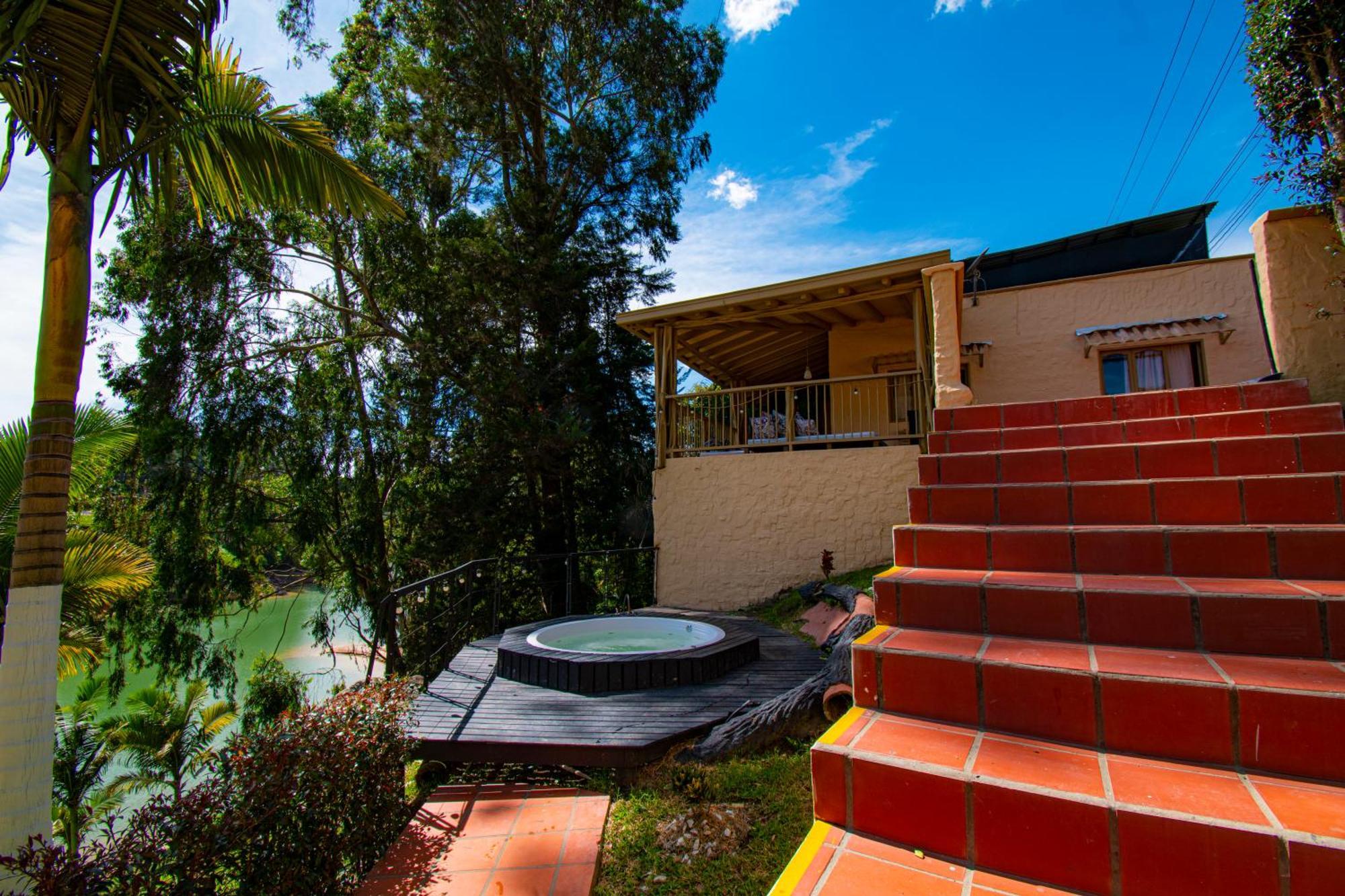 Guatapé Mansion By Bernalo Hotels מראה חיצוני תמונה